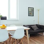 Parkview - Spectacular View & 2 Bedrooms Bukarest