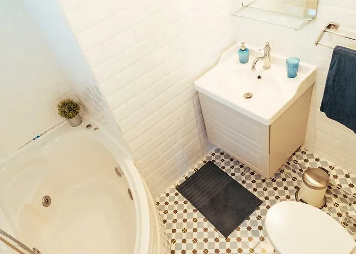 Parkview - Spectacular View & 2 Bedrooms * ブカレスト