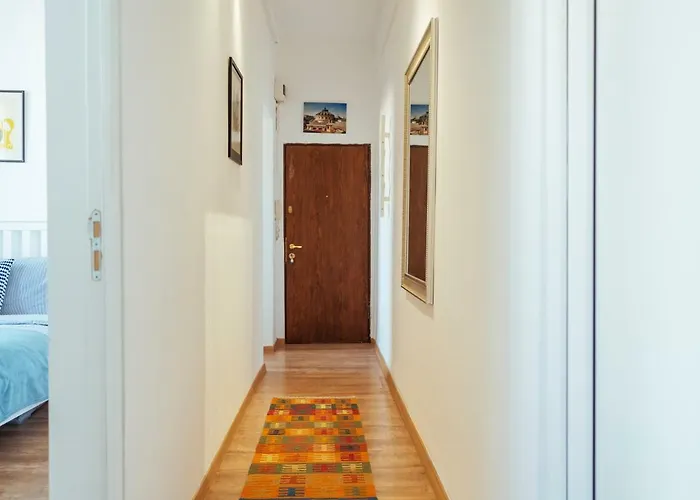 Апартаменти Parkview - Spectacular View & 2 Bedrooms Бухарест