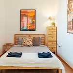 Parkview - Spectacular View & 2 Bedrooms 부쿠레슈티